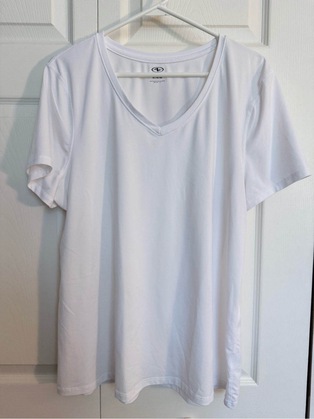 Athletic Works White V-Neck Short Sleeve Tee